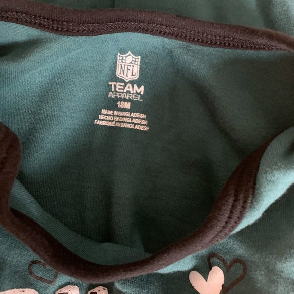 NFL Eagles Green Onesie - Picture 5 of 5